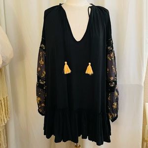 NEW Free People Tunic with balloon sleeves | Size Large